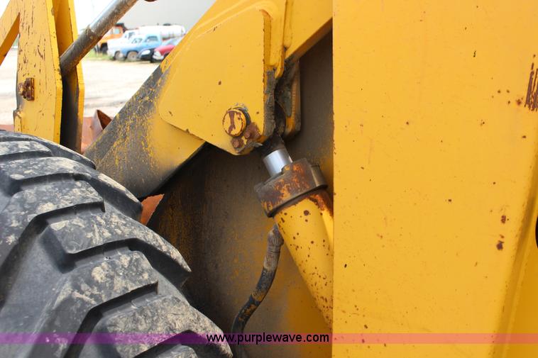 image for item F7984 1971 Allis Chalmers 840 wheel loader