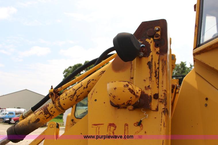 image for item F7984 1971 Allis Chalmers 840 wheel loader