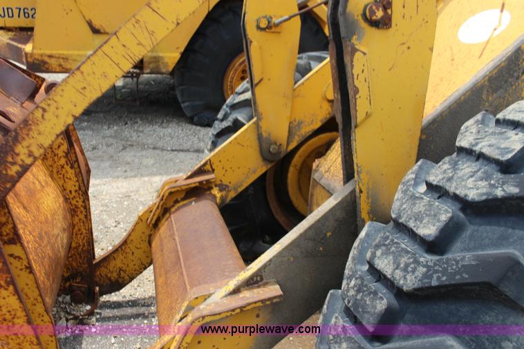 image for item F7984 1971 Allis Chalmers 840 wheel loader