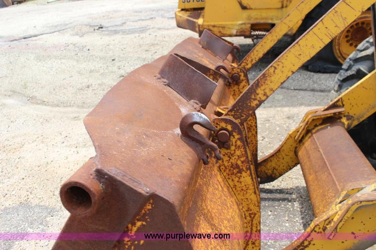 image for item F7984 1971 Allis Chalmers 840 wheel loader