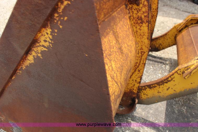 image for item F7984 1971 Allis Chalmers 840 wheel loader