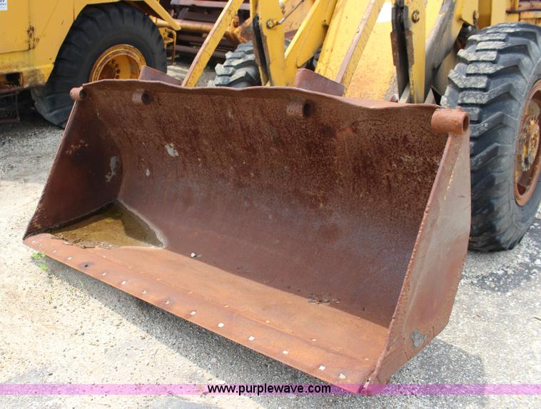 image for item F7984 1971 Allis Chalmers 840 wheel loader