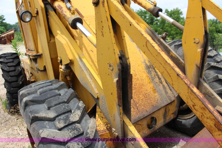 image for item F7984 1971 Allis Chalmers 840 wheel loader