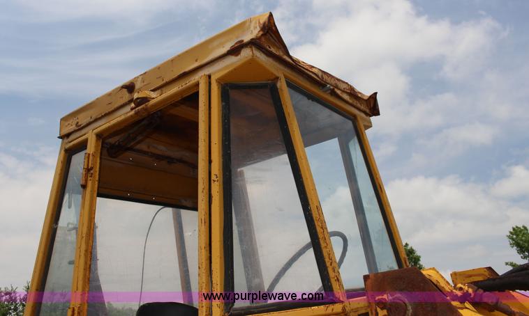 image for item F7984 1971 Allis Chalmers 840 wheel loader