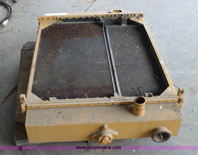 image for item G3678 Caterpillar 963B track loader radiator