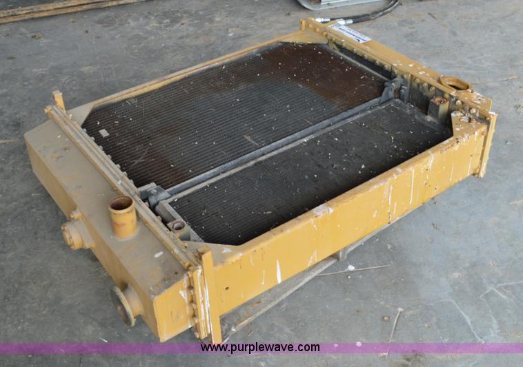 image for item G3678 Caterpillar 963B track loader radiator