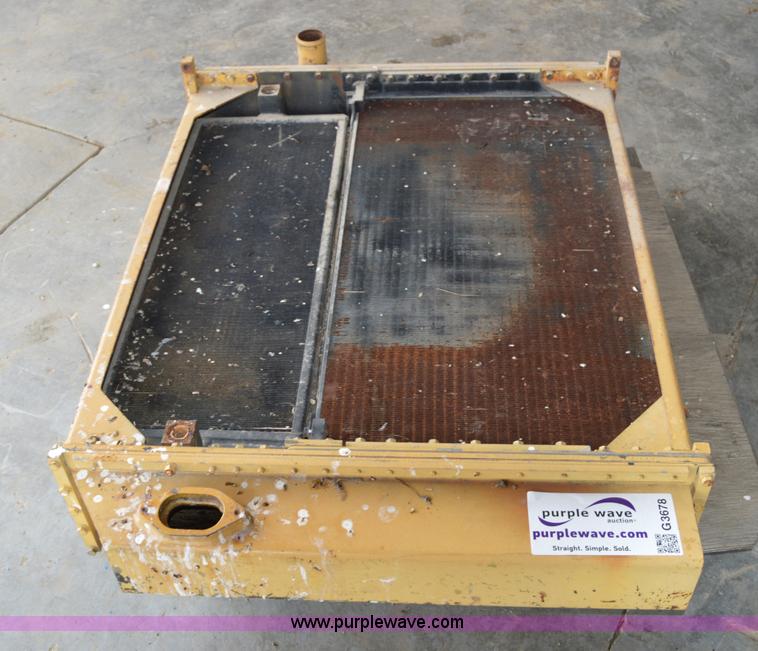 image for item G3678 Caterpillar 963B track loader radiator