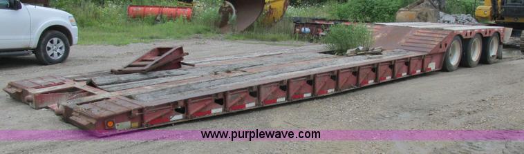 image for item H3258 1999 Trail King TK110HDG-483 equipment trailer