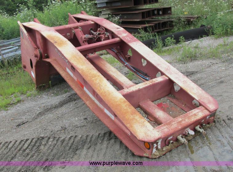 image for item H3258 1999 Trail King TK110HDG-483 equipment trailer