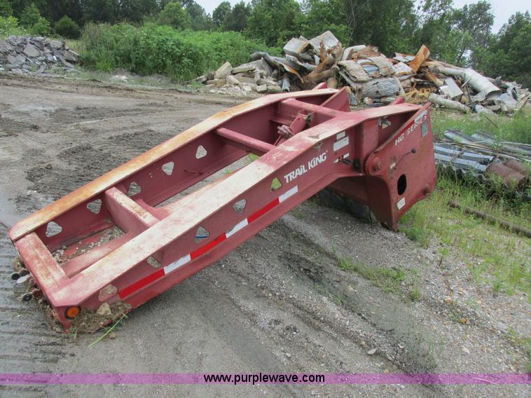 image for item H3258 1999 Trail King TK110HDG-483 equipment trailer