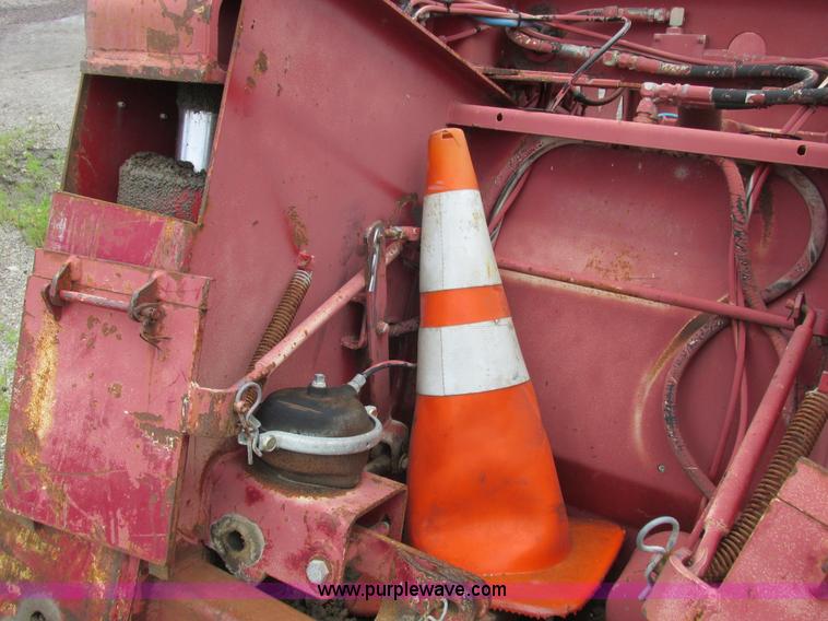 image for item H3258 1999 Trail King TK110HDG-483 equipment trailer