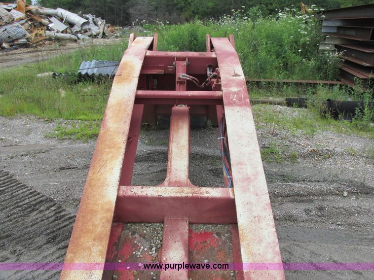 image for item H3258 1999 Trail King TK110HDG-483 equipment trailer