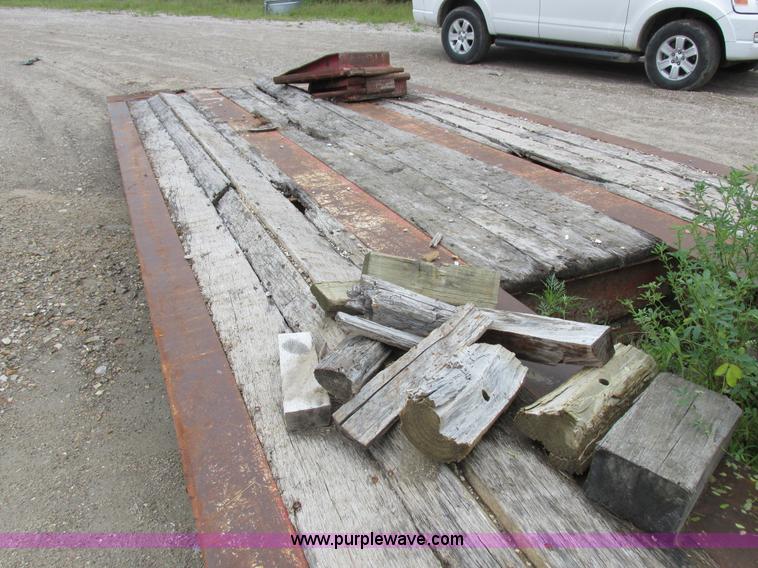 image for item H3258 1999 Trail King TK110HDG-483 equipment trailer