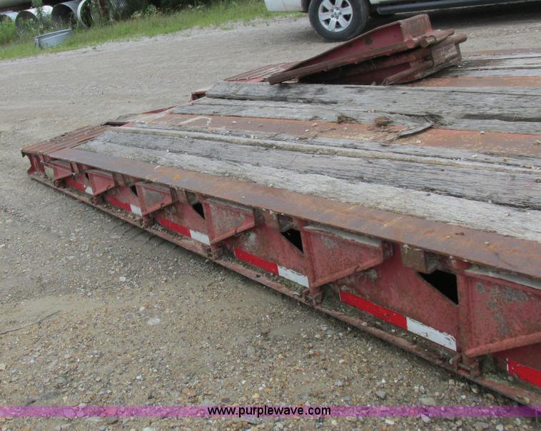 image for item H3258 1999 Trail King TK110HDG-483 equipment trailer