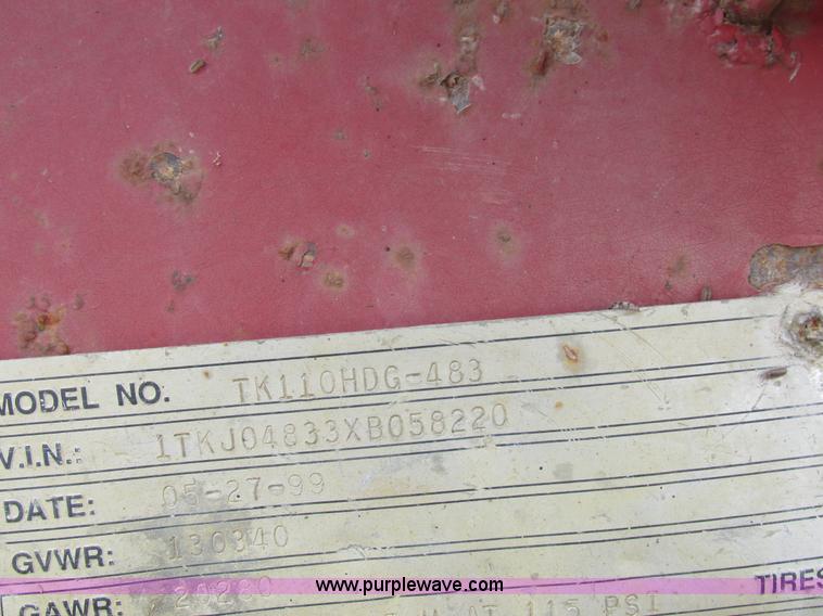 image for item H3258 1999 Trail King TK110HDG-483 equipment trailer