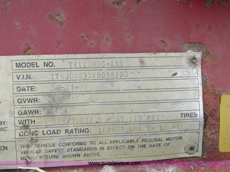 image for item H3258 1999 Trail King TK110HDG-483 equipment trailer