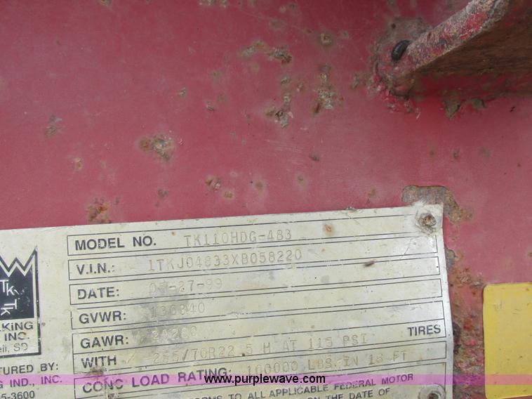 image for item H3258 1999 Trail King TK110HDG-483 equipment trailer