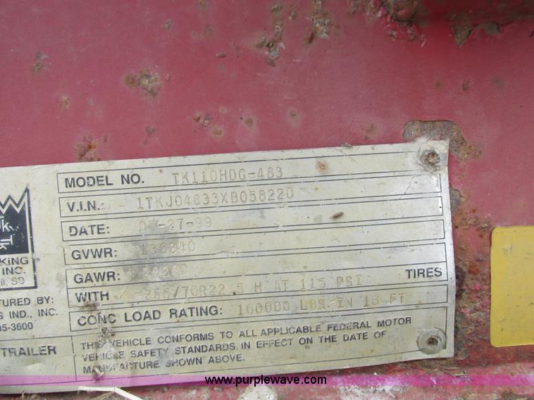 image for item H3258 1999 Trail King TK110HDG-483 equipment trailer