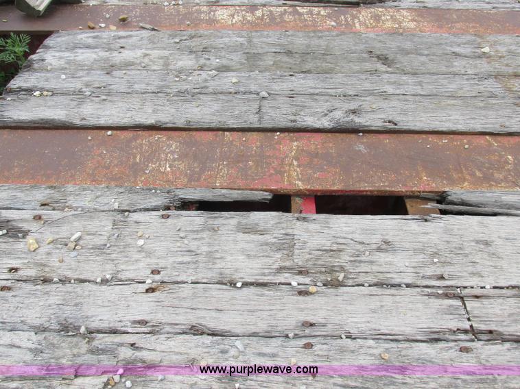 image for item H3258 1999 Trail King TK110HDG-483 equipment trailer