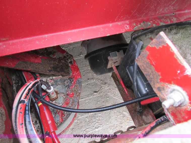 image for item H3258 1999 Trail King TK110HDG-483 equipment trailer