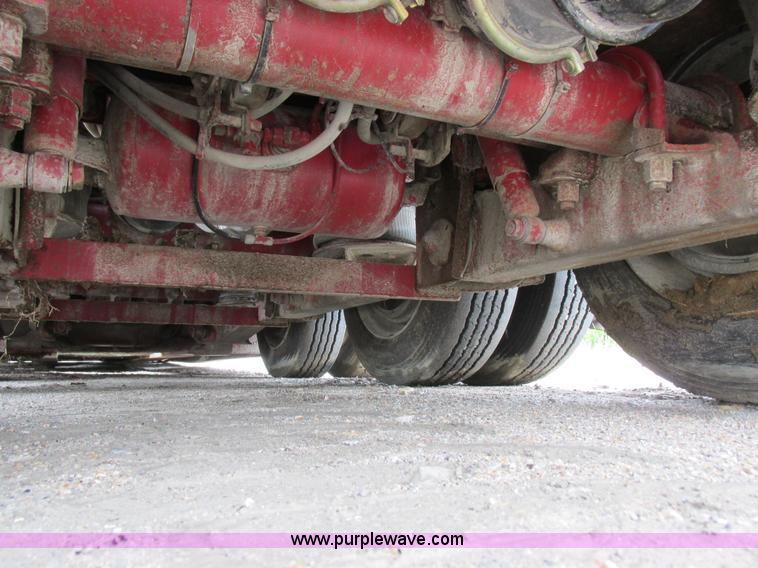 image for item H3258 1999 Trail King TK110HDG-483 equipment trailer