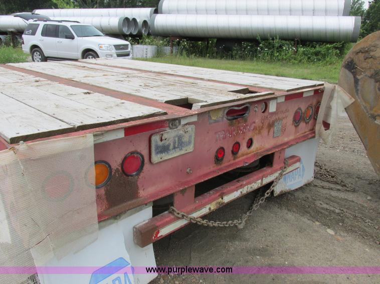 image for item H3258 1999 Trail King TK110HDG-483 equipment trailer