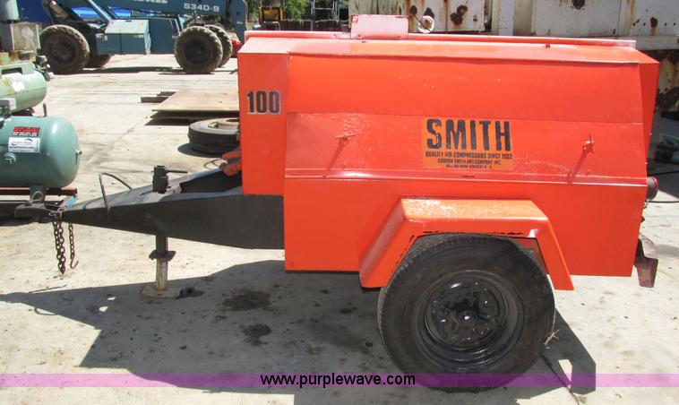 image for item H4552 Smith air compressor