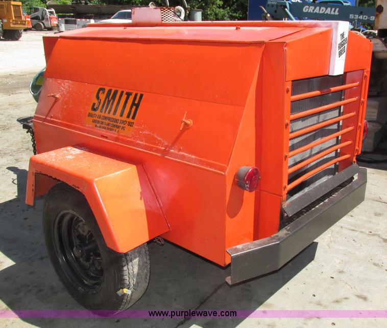image for item H4552 Smith air compressor