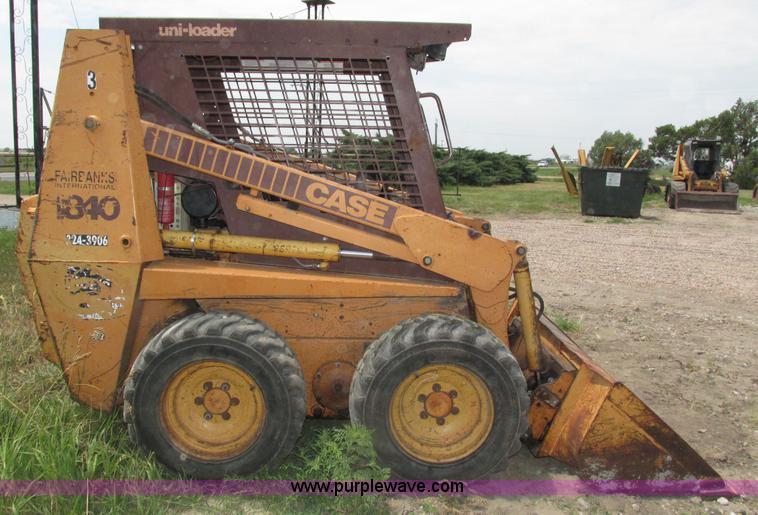image for item H4565 1993 Case 1840 skid steer