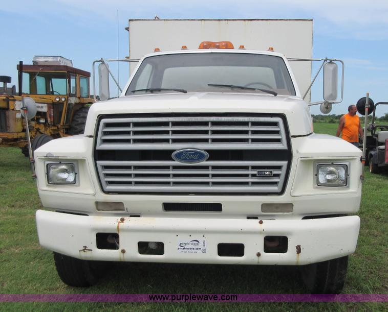 image for item I2074 1988 Ford F800 sewer jet truck