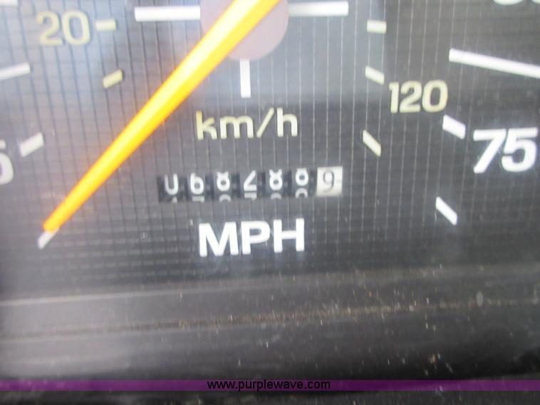 image for item I2074 1988 Ford F800 sewer jet truck