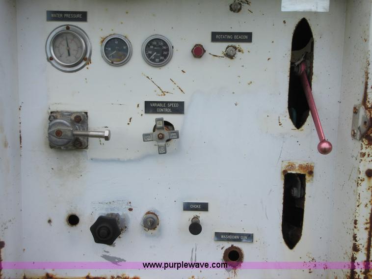 image for item I2074 1988 Ford F800 sewer jet truck