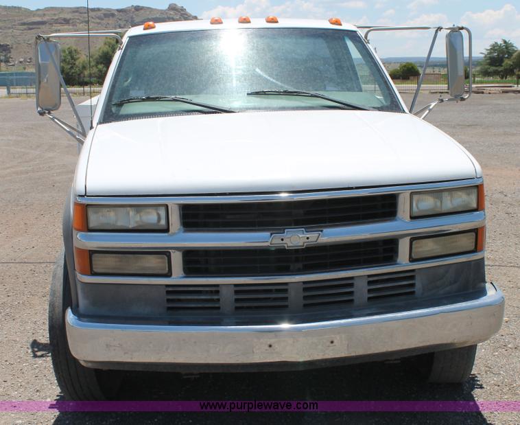 image for item J1476 1999 Chevrolet 3500HD service truck