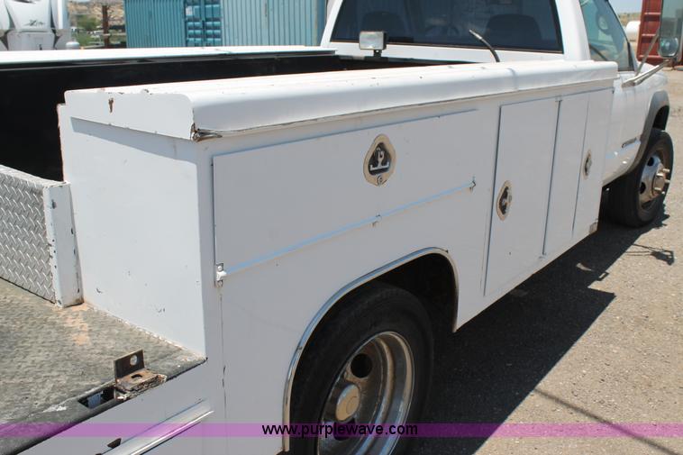 image for item J1476 1999 Chevrolet 3500HD service truck