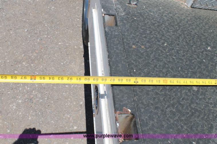 image for item J1476 1999 Chevrolet 3500HD service truck