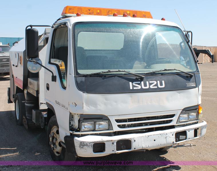 image for item J1478 2000 Isuzu NPRHD street sweeper