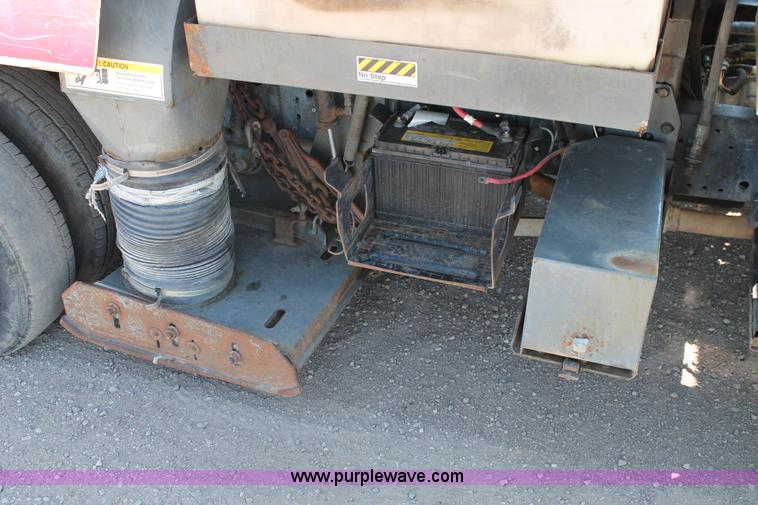 image for item J1478 2000 Isuzu NPRHD street sweeper