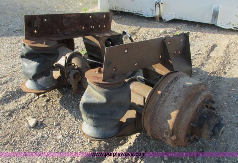 image for item J1753 Spicer tag axle