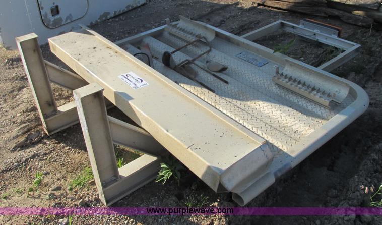 image for item J1754 Merritt headache rack