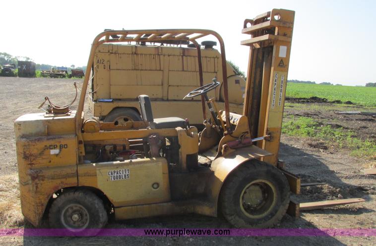 image for item J1758 Allis Chalmers AC-P801-2PS forklift