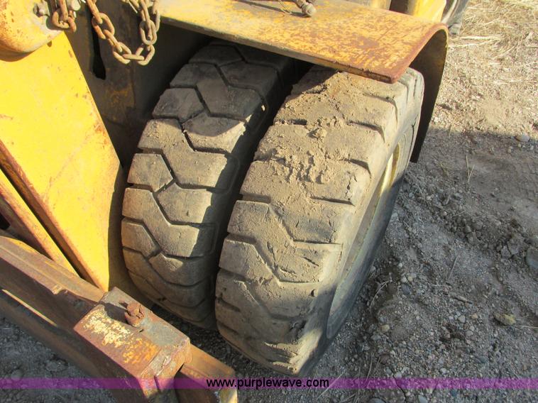 image for item J1758 Allis Chalmers AC-P801-2PS forklift