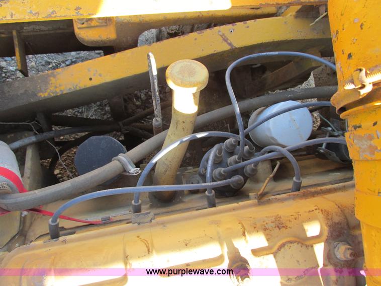 image for item J1758 Allis Chalmers AC-P801-2PS forklift