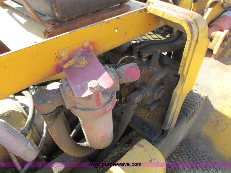 image for item J1758 Allis Chalmers AC-P801-2PS forklift