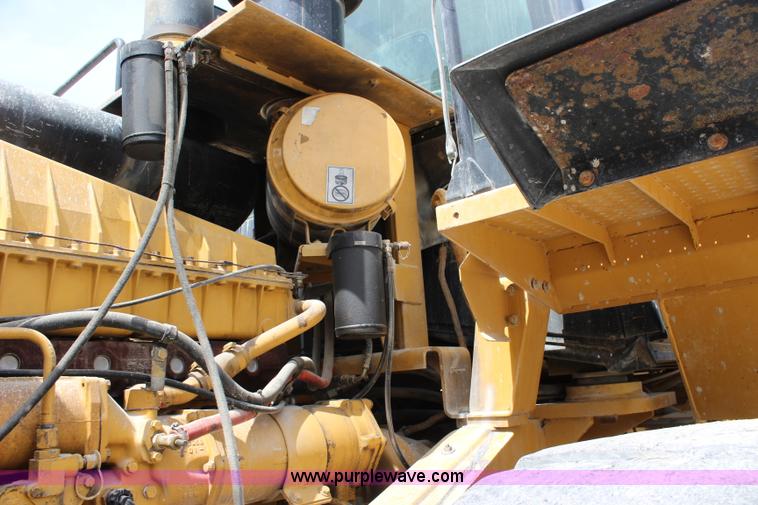 image for item J5840 1999 Caterpillar 966G wheel loader