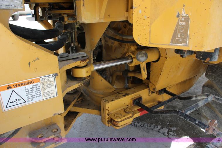 image for item J5840 1999 Caterpillar 966G wheel loader