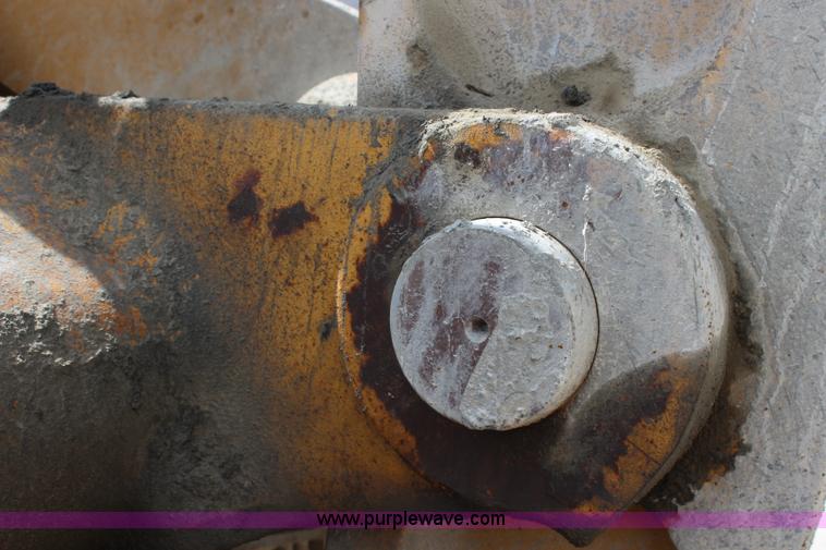 image for item J5840 1999 Caterpillar 966G wheel loader