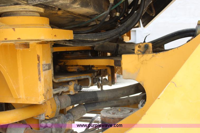 image for item J5840 1999 Caterpillar 966G wheel loader