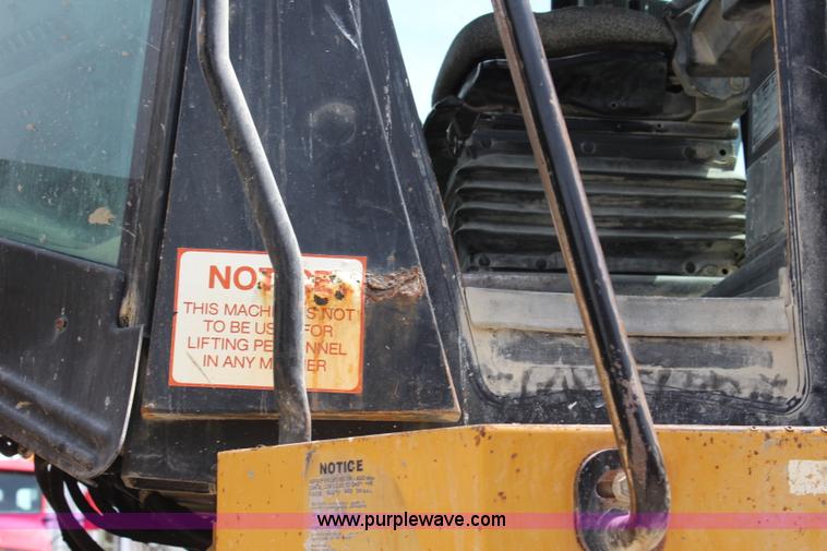 image for item J5840 1999 Caterpillar 966G wheel loader
