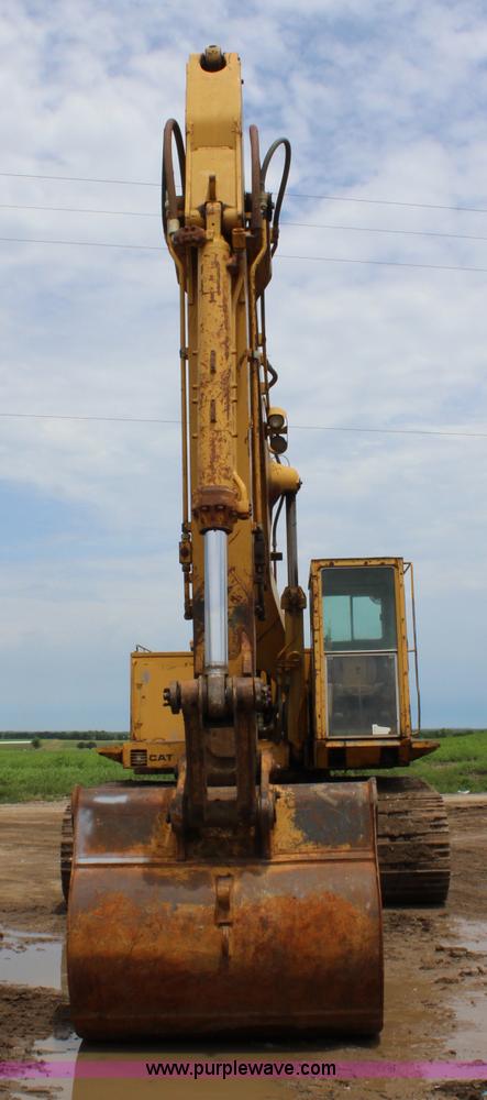 image for item J5872 1980 Caterpillar 235 excavator
