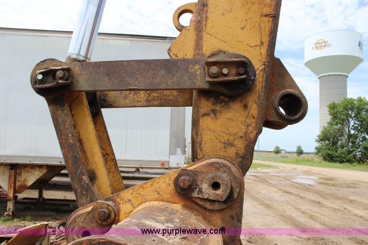 image for item J5872 1980 Caterpillar 235 excavator